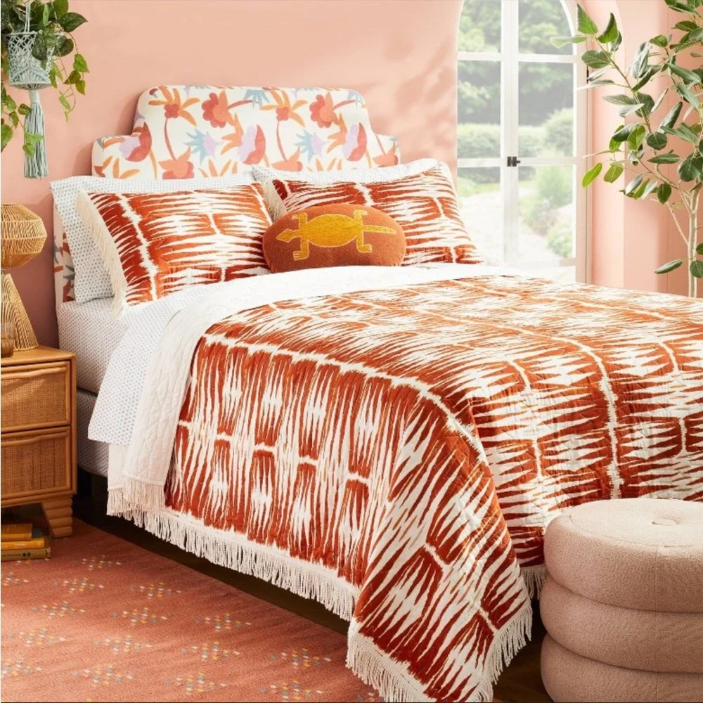 Opalhouse Oval Jungalow Lizard Decorative Throw Pillow Burnt Orange NWT